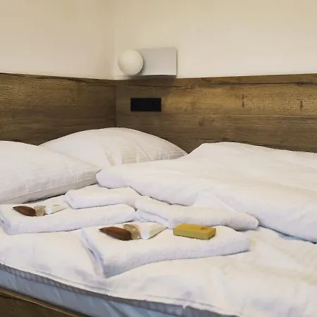 Hanesi Apartmán *